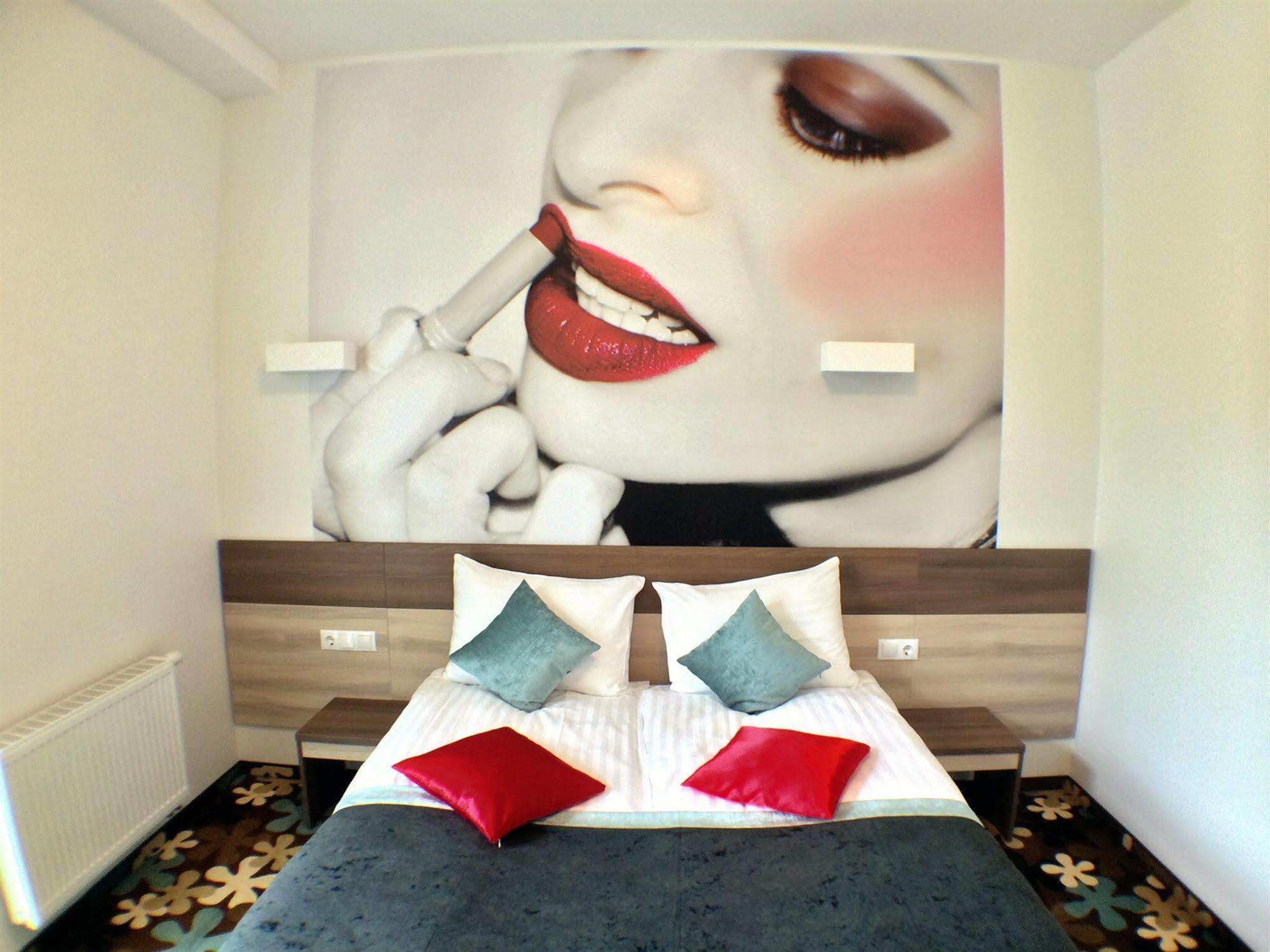 קובנה Algiro Hotel מראה חיצוני תמונה